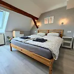 - Ruhige Lage, Free Wlan & Parken, Self Check-in, Smart-tv *